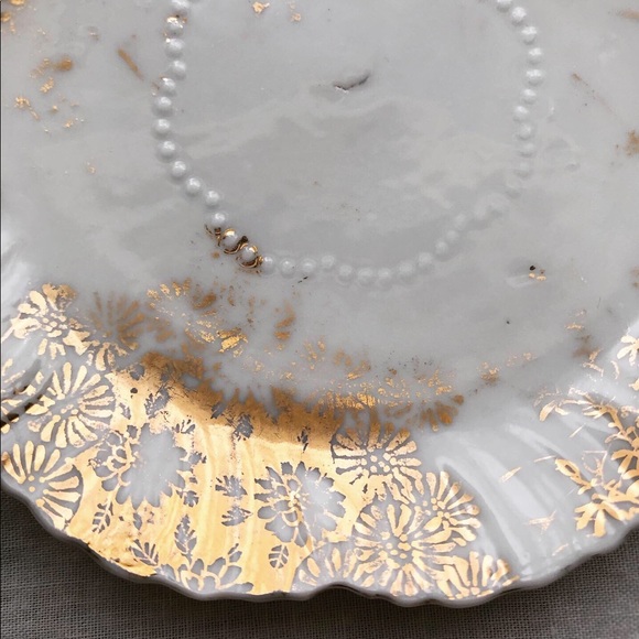 PM Editor Pick: Vintage Gold Floral Embossed Plate - Picture 6 of 6